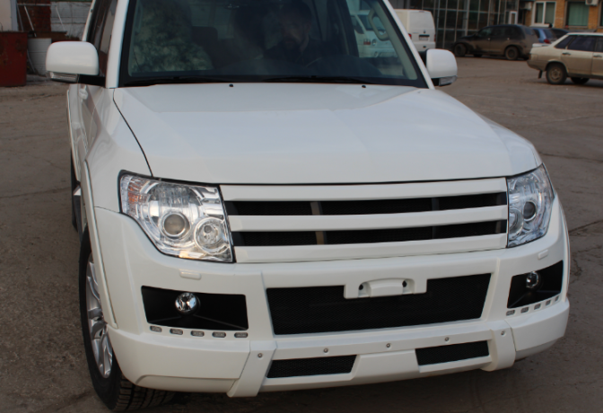 Решетка радиатора "Broomer Design" var №2 для Mitsubishi Pajero 4 (2006-2015) купить недорого с доставкой в Ленинск-Кузнецкий