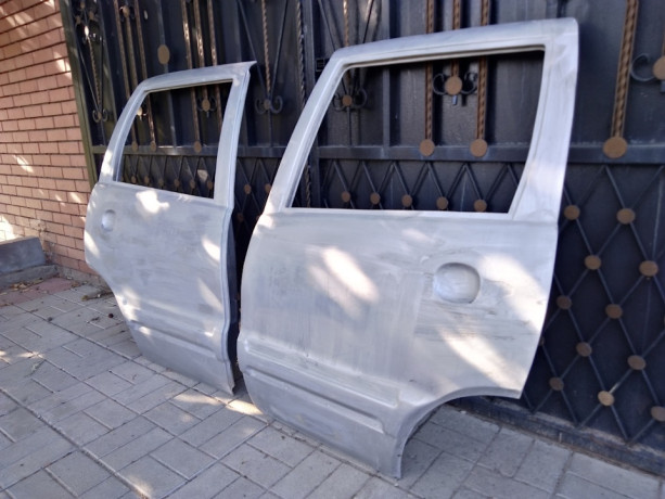 Задняя боковая дверь правая стеклопластиковая для Chevrolet Niv@ купить недорого с доставкой в Ленинск-Кузнецкий